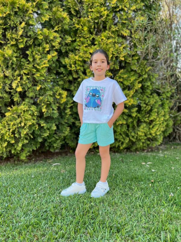 Conjunto camiseta Stitch y pantalón corto turquesa desde 6 hasta 14 años - Imagen 3