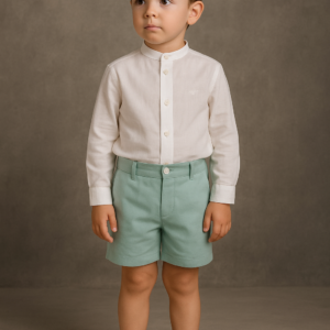 Conjunto ceremonia camisa corta blanca y pantalón corto verde empolvado familia Madeira desde  2 años hasta 10 años