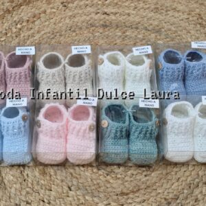 Patucos boton lana hecho a mano variedad de colores talla unica