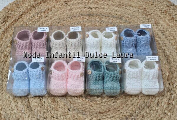 Patucos boton lana hecho a mano variedad de colores talla unica