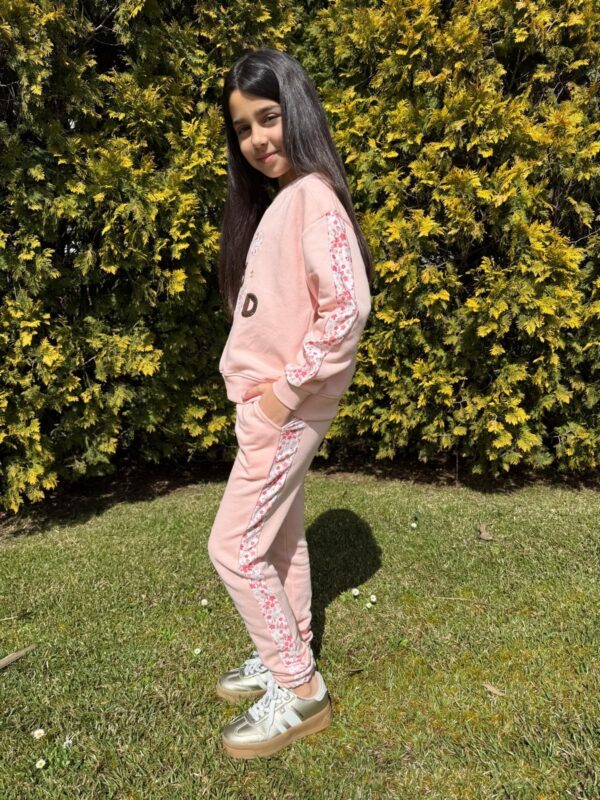 Conjunto sudadera pantalón largo rosa life is good desde 4 años hasta 15 años - Imagen 3