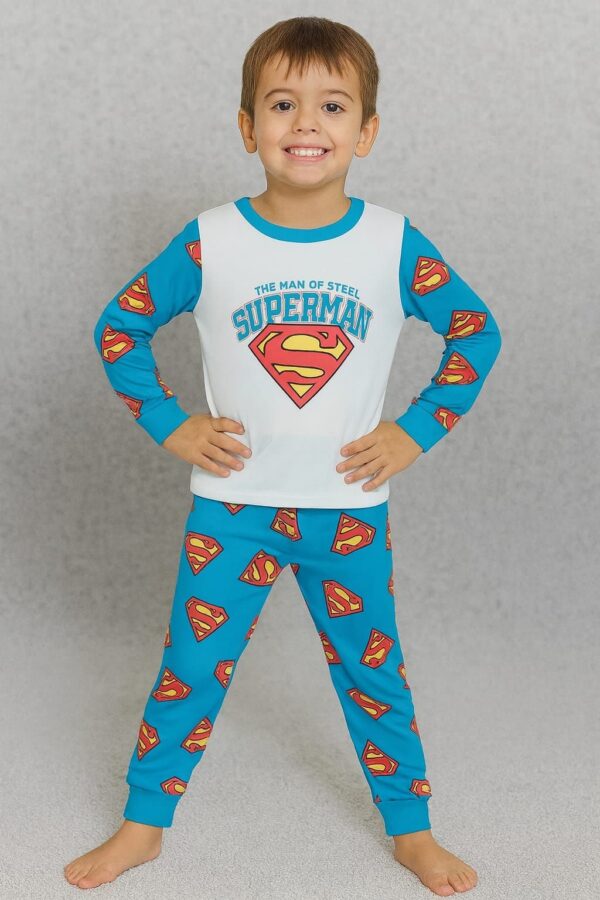 Pijama terciopelo superman desde 2 años hasta 10 años