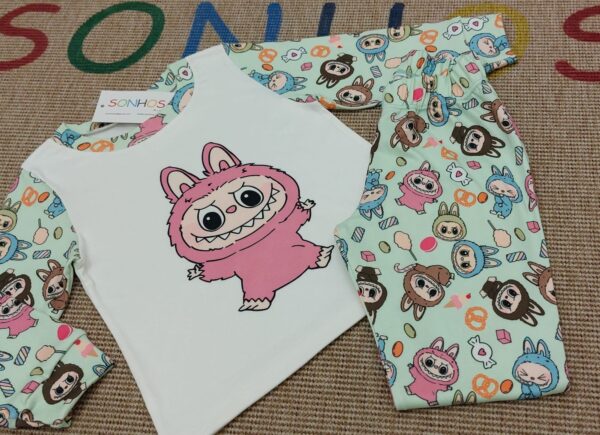 Pijama terciopelo labubu desde 2 años hasta 10 años - Imagen 2