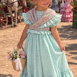 Bata flamenca color vichy verde con mantón flores 2 desde hasta 8 años