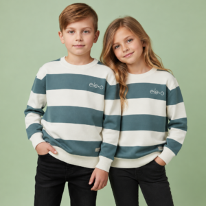 Retrato_infantil_con_sudaderas_a_rayas.png